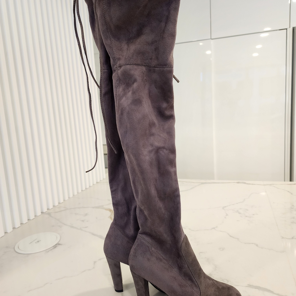 Elegant Gray Over-the-Knee Boots